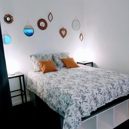 Appartement Les Abbesses Paris Dış mekan fotoğraf