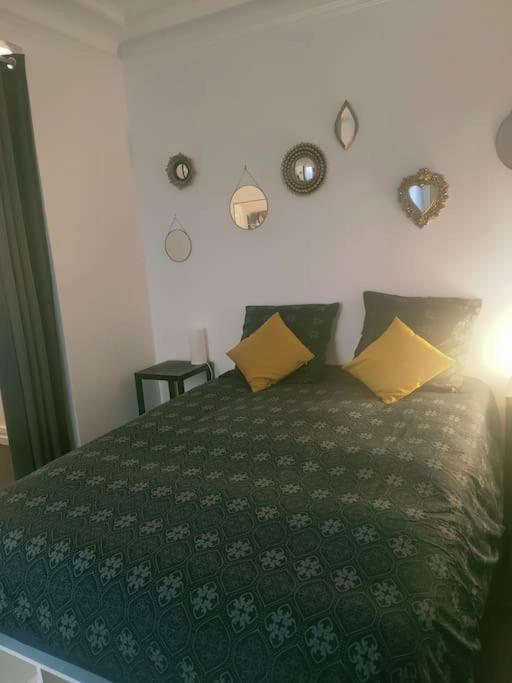 Appartement Les Abbesses Paris Dış mekan fotoğraf