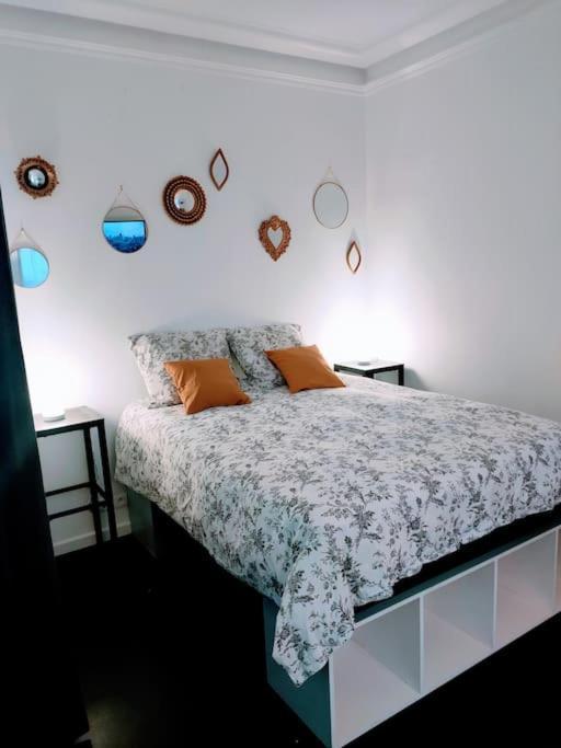 Appartement Les Abbesses Paris Dış mekan fotoğraf